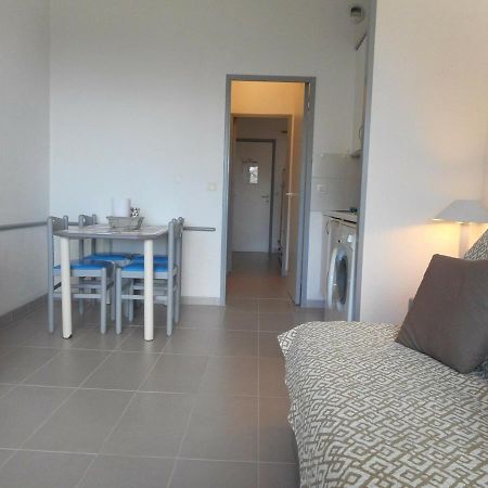 Studio Renove En Bord De Mer Avec Terrasse, Parking Et Wifi A Villeneuve-Loubet - Fr-1-252A-29 Exterior photo