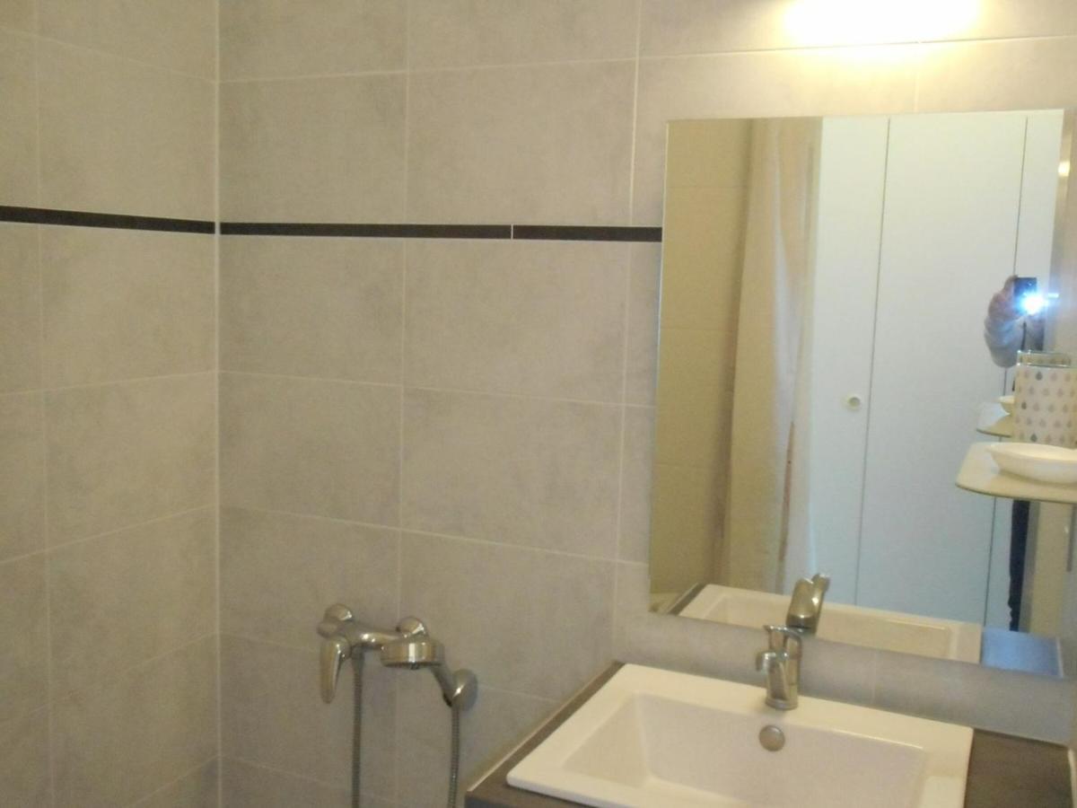 Studio Renove En Bord De Mer Avec Terrasse, Parking Et Wifi A Villeneuve-Loubet - Fr-1-252A-29 Exterior photo